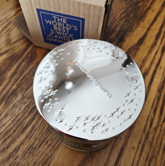 🛍BOGO 50% OFF🕯NWT‼️ Bath & Body Works "Vanilla Bean Noel" 3-wick Candle - Picture 4 of 10